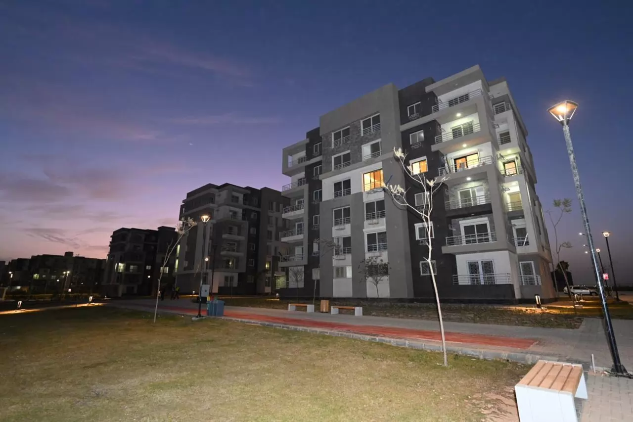 وزير الإسكان يتفقد محطة محولات كهرباء شرق الشيخ زايد