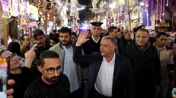 محافظ الإسماعيلية يتفقد أكبر شوارع بيع المسلتزمات الرمضانية ..صور