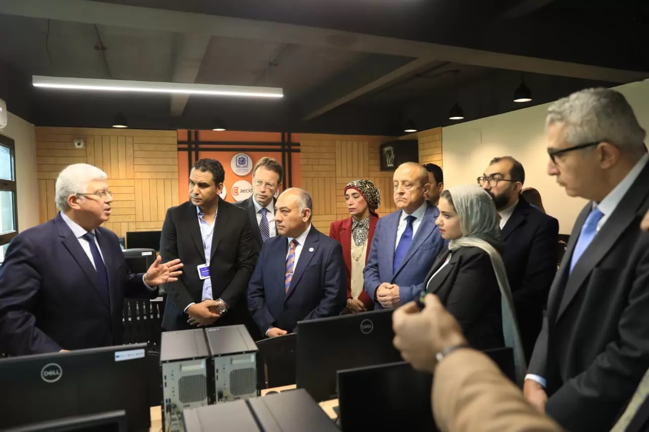 افتتاح مركزتمكين للإبداع والتكنولوجيا بكليةالفنون الجميلة بالأقصر