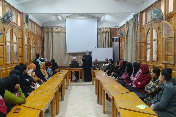 ضبط مخزن أدوية غير مرخص وصيدلية بها أدوية منتهية الصلاحية