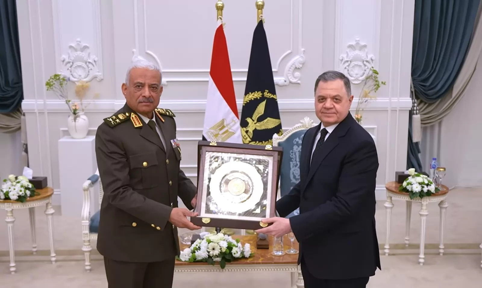 وزير الداخلية: التاريخ سيظل يخلد جهود و تضحيات رجال الشرطه والجيش