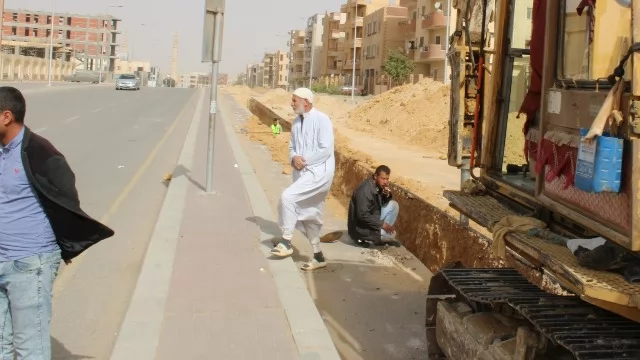 رئيس جهاز بدر يكشف عن نبأ سار بشأن ملف المياه فى المدينة.. بالصور