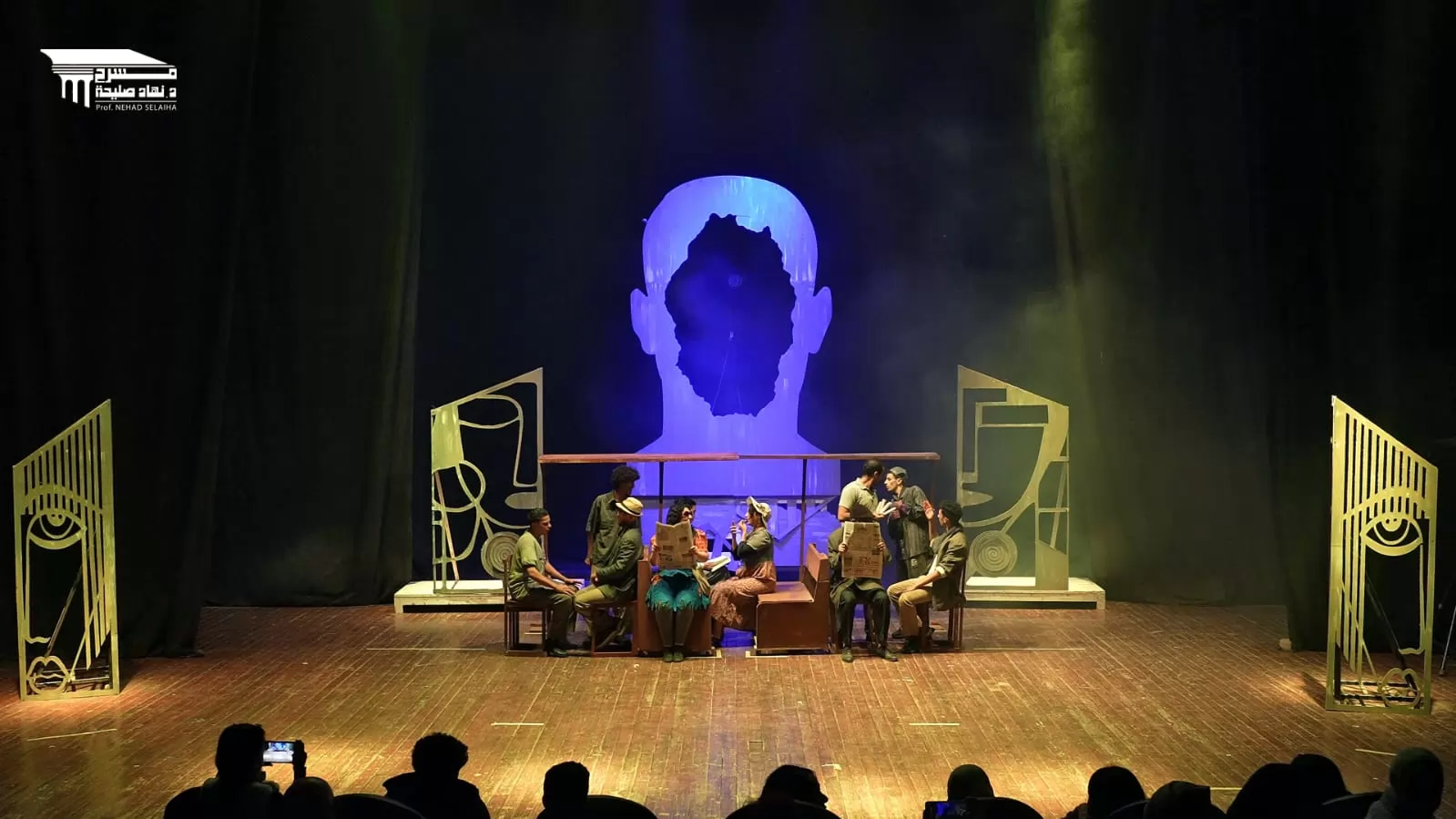 إقبال جماهيري لافت على عرض «المضطر يركب القطر» وحصاد 3 جوائز