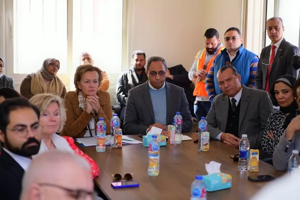 محافظ قنا وسفيرة الاتحاد الأوروبي يتفقدان مشروع المخلفات الصلبة 