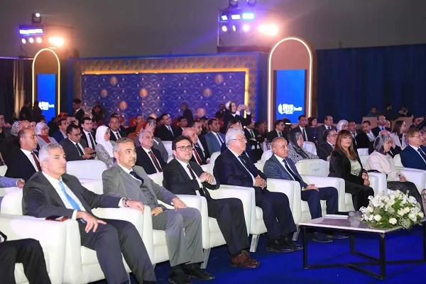 رئيس جامعة المنيا يشهد الحفل الختامي للنسخة الثانية من مبادرة تمك