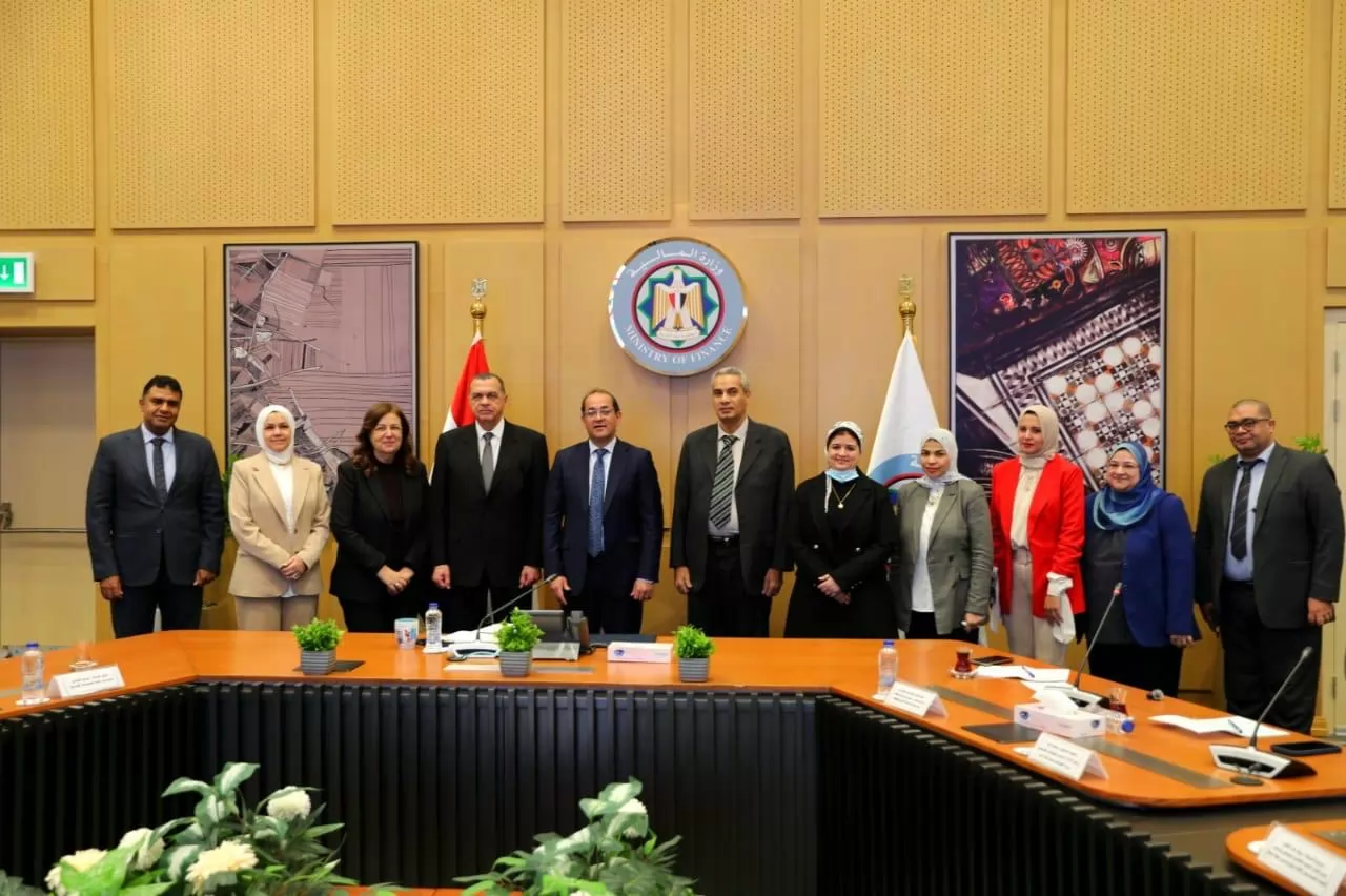 تكريم صاحب المبادرة المجتمعية الأعلى تقييمًا في الإصلاح الضريبى