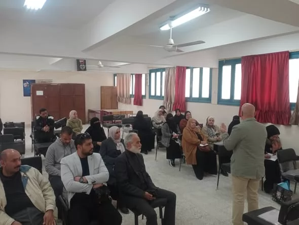 رئيس قسم الإسماعيلية يستعرض تعليمات تسجيل إستمارة الثانوية العامة