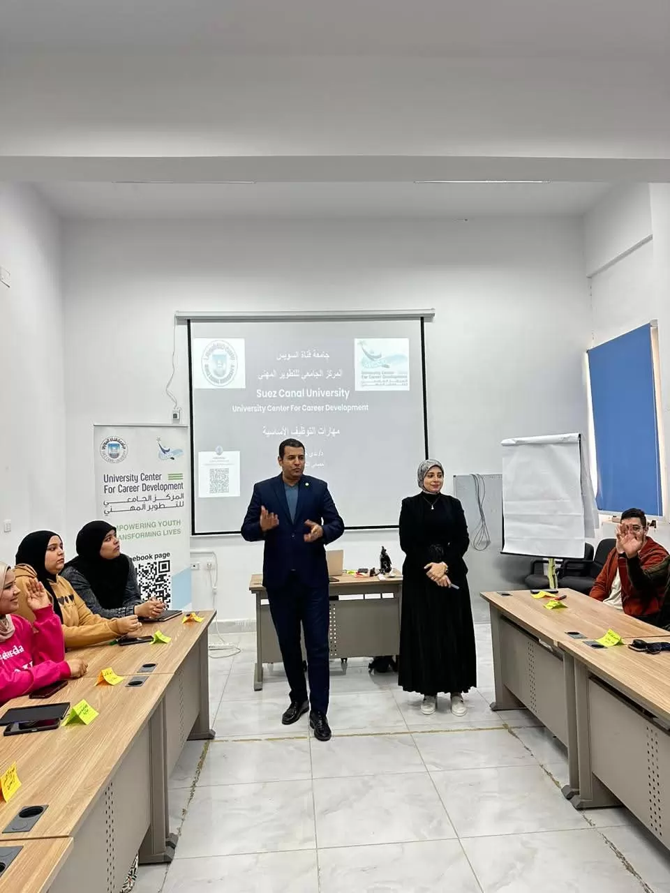 جامعةالقناة تطلق برامج تدريبية لبناء الفريق وتنمية مهارات التوظيف