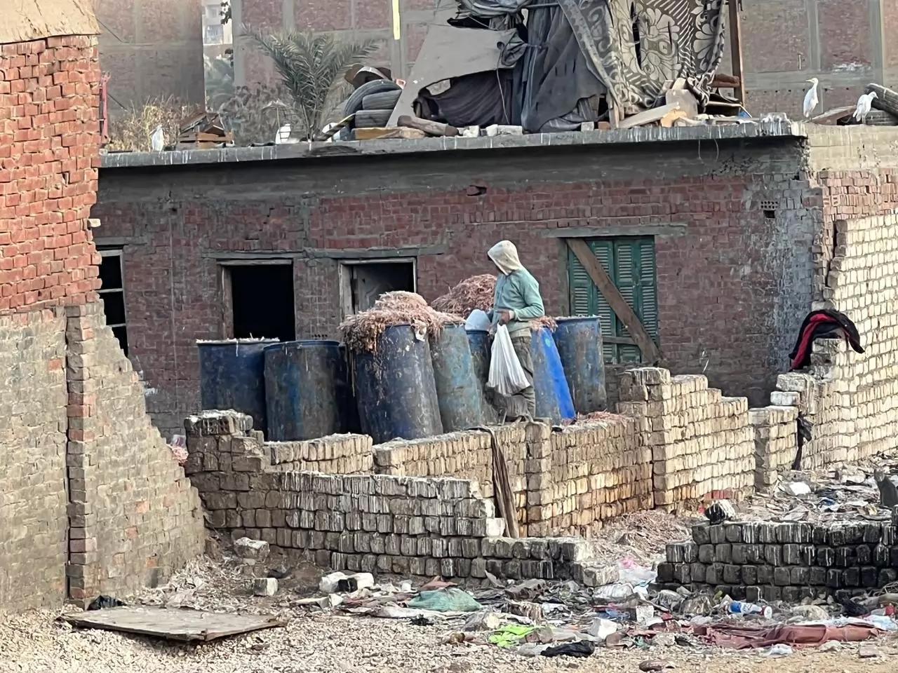 منال عوض توجه ببحث شكاوى سكان المريوطية والطالبية من الأدخنة والر