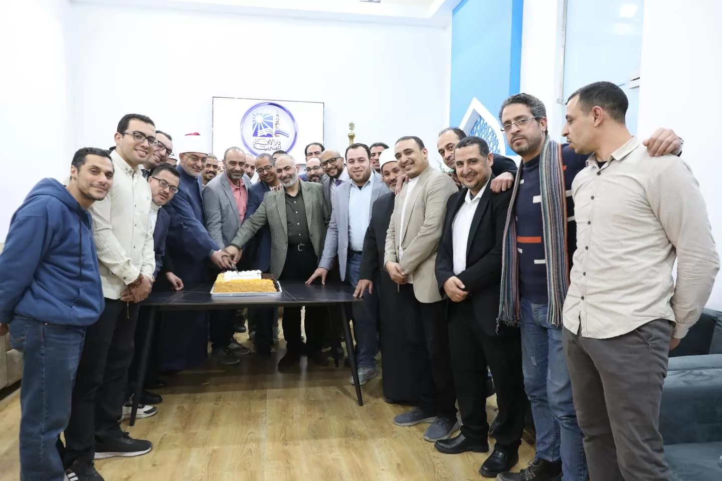 المفتي يُشيد بجهود القائمين على جناح دار الإفتاء ويوجه الشكر لهم