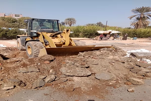 إزالة قاعة أفراح مخالفه بفرشوط 