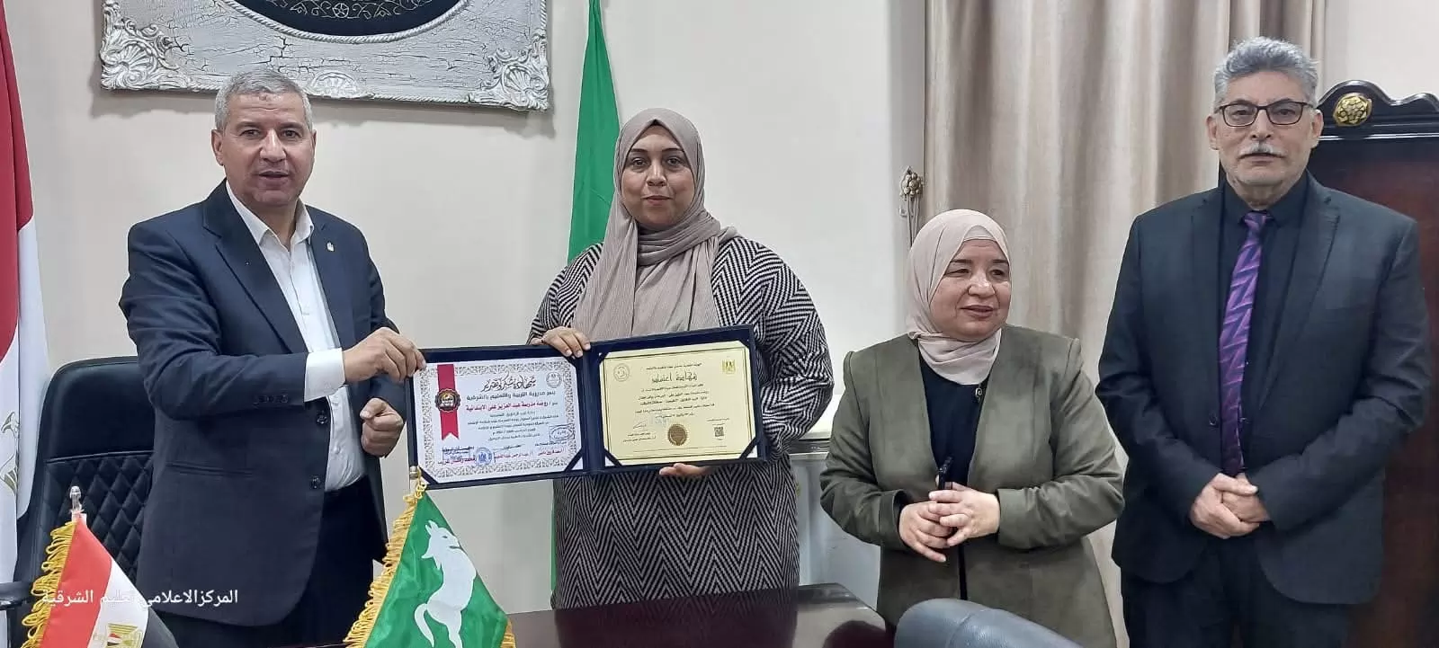 وكيل أول تعليم الشرقيةيكرم مديرواعضاء إدارة الجودة ورؤساء الأقسام