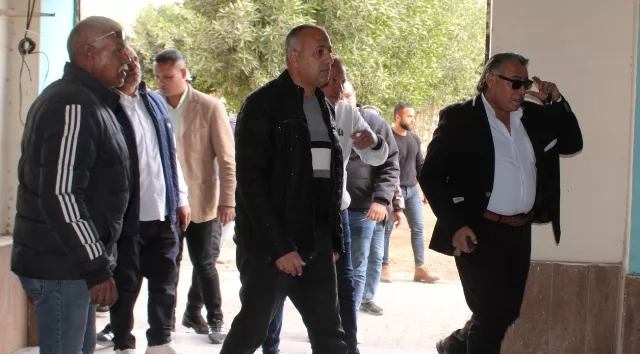 قيادات جهاز مدينة بدر تغلق 25 محل فى 