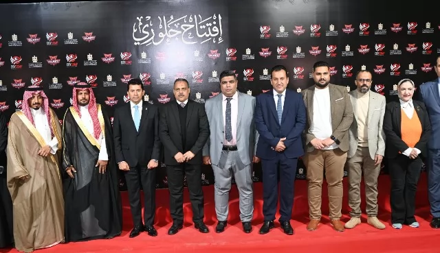 قيادات الشباب والرياضة وجهاز العاشر يفتتحون نادى 