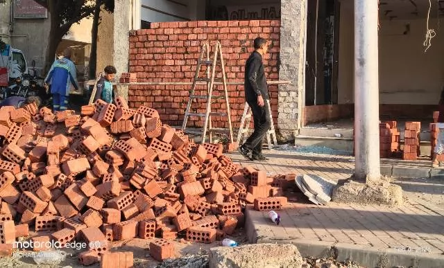 رئيس جهاز مدينة 6 أكتوبر يقود حملة مكبرة لغلق الوحدات المخالفة.. 