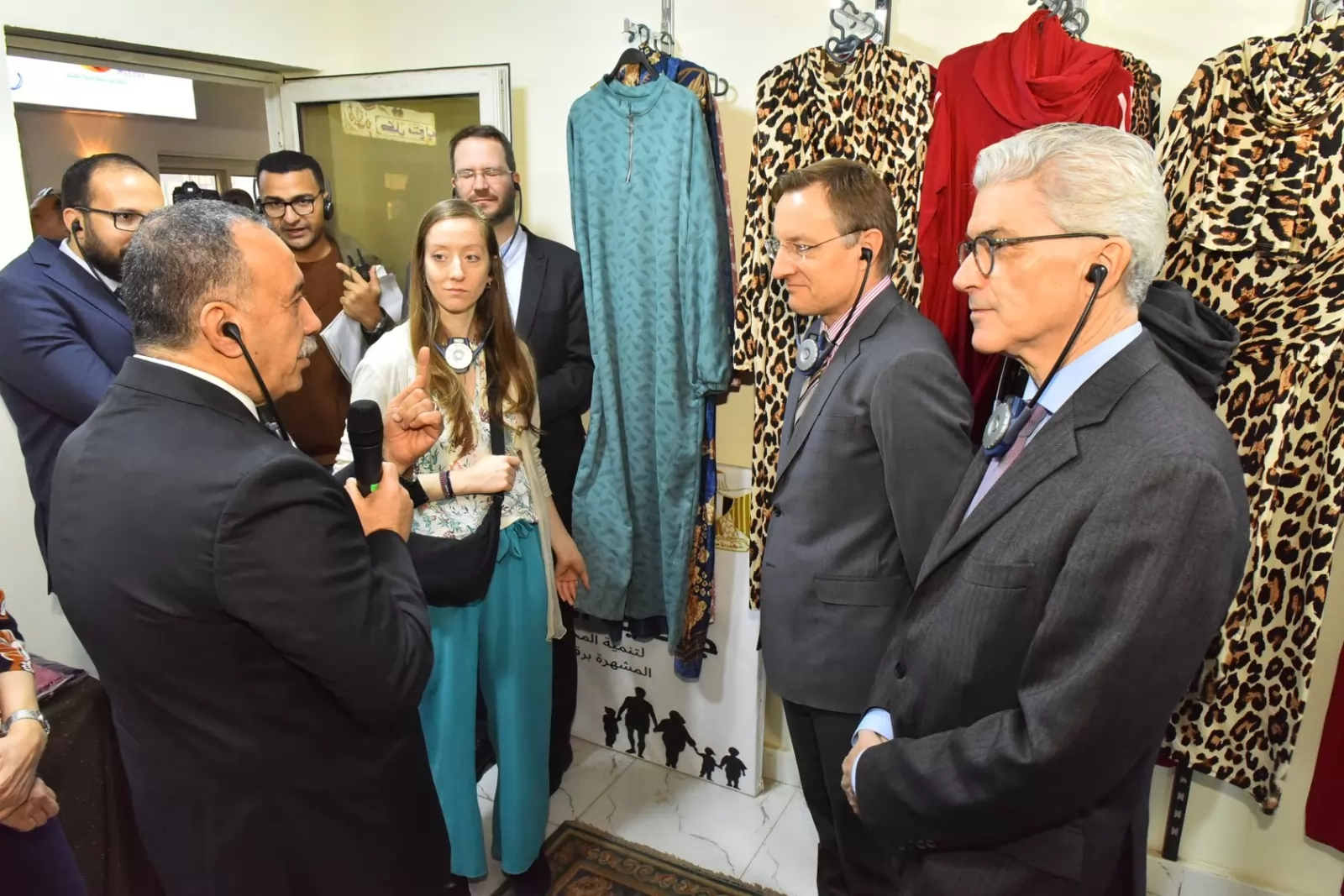 محافظ أسيوط يعرض تجربة 