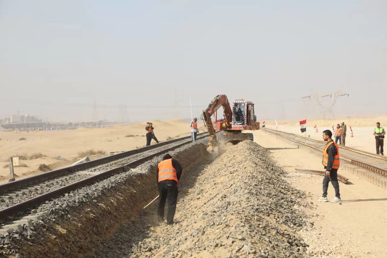 تسهيل النقل والبضائع..الوزير يتفقد خط سكة حديد الروبيكي – بلبيس