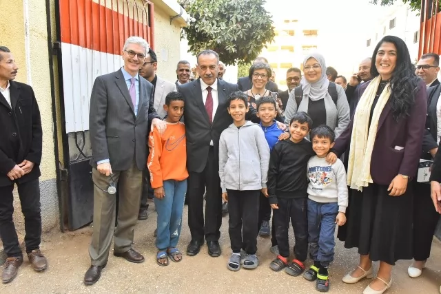 محافظ أسيوط ووفد