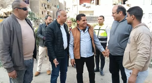 شاهد أهم فيديو.. قيادات جهاز بدر يغلقوا 80 محل بمنطقة الزلزال للت