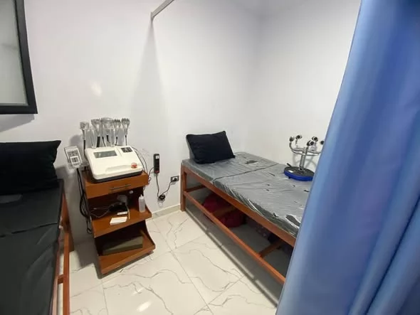 غلق وإنذار منشآت طبية مخالفة بالإسماعيلية ..صور