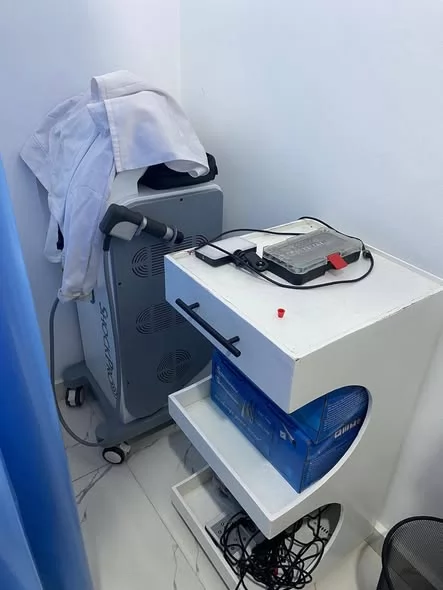 غلق وإنذار منشآت طبية مخالفة بالإسماعيلية ..صور