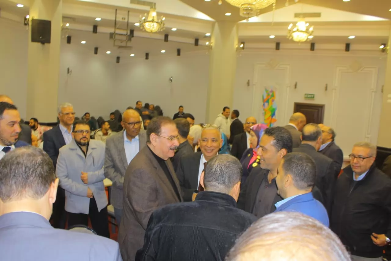 هاني ضاحي يلتقي مهندسي السويس ويستعرض برنامجه الانتخابي ويطرح فكر
