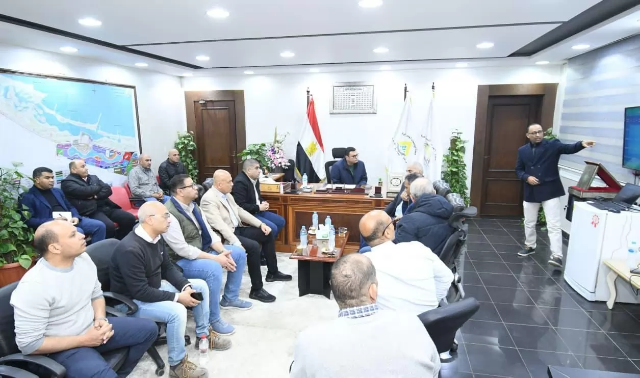 اجتماع موسع لوزير الإسكان لمتابعة مشروعات رأس الحكمة الجديدة