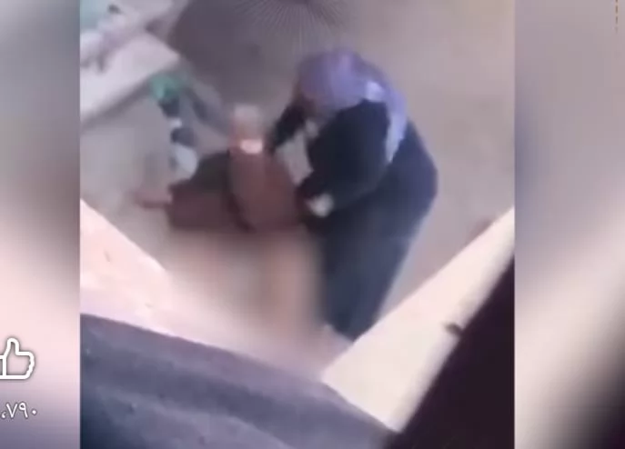 جحود الابنه.. القبض على سيدة تعدت على والدتها العجوز بالضرب المبر