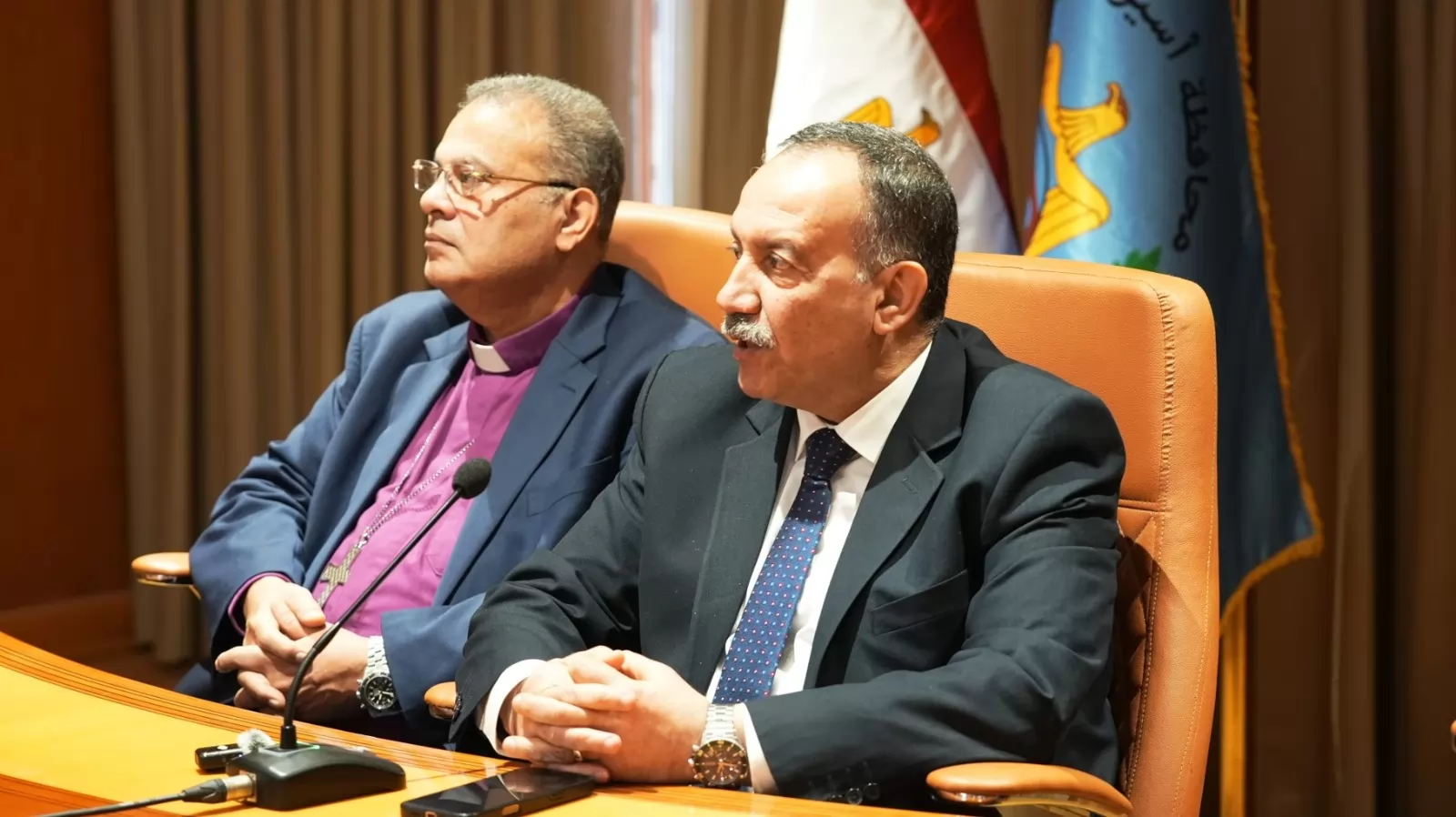 محافظ أسيوط والقس أندريه يشهدان إطلاق حزمة مبادرارات تنموية 