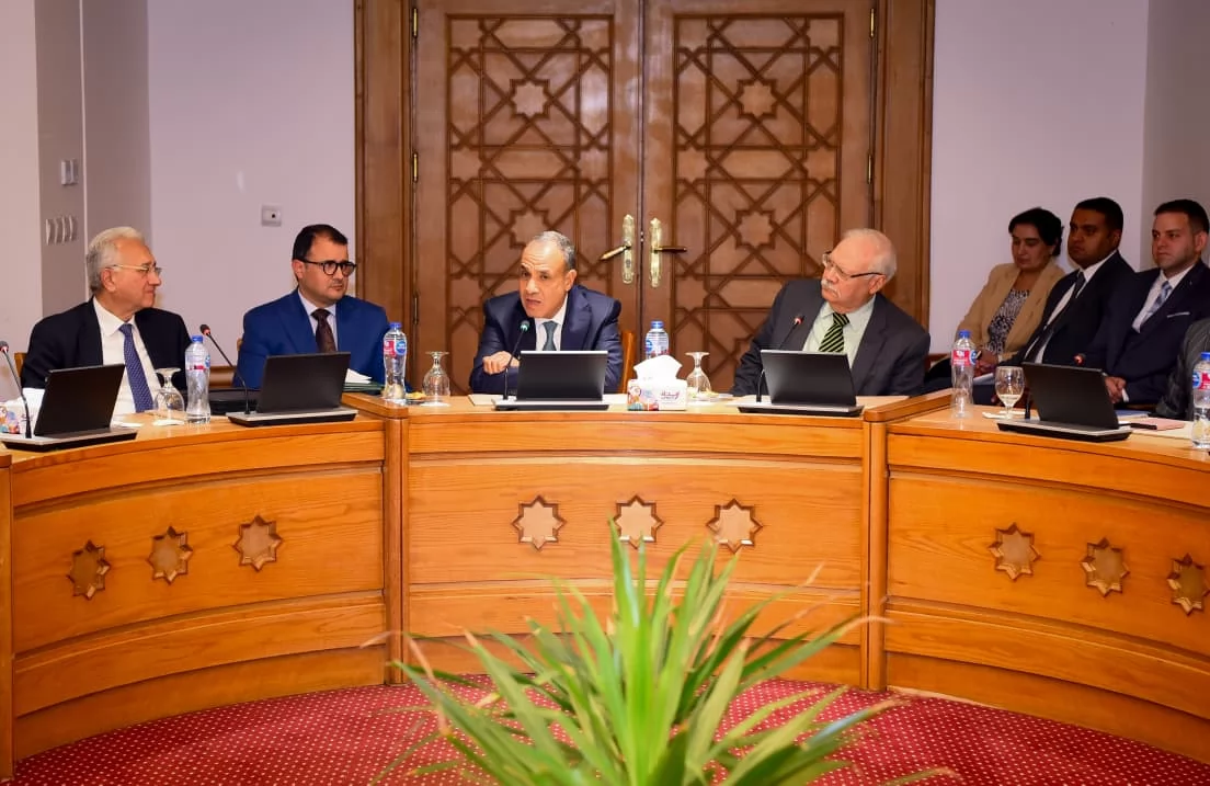 وزير الخارجية يلتقي سفراء مصريين سابقين متخصصين فى الشأن الافريقى