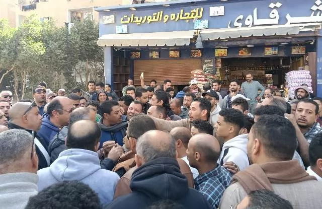 شاهد بالفيديو قيادات جهاز بدر أمام طوفان جماهير الزلزال بعد غقل 3