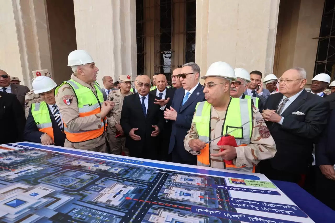 وزير العدل ورئيس المحكمة الدستورية ورؤساء الهيئات القضائية يتفقدون مدينة العدالة