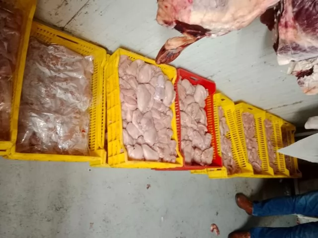 رئيس جهاز الشيخ زايد يشن حملات مفاجئة على الأسواق والمحلات.. بالص
