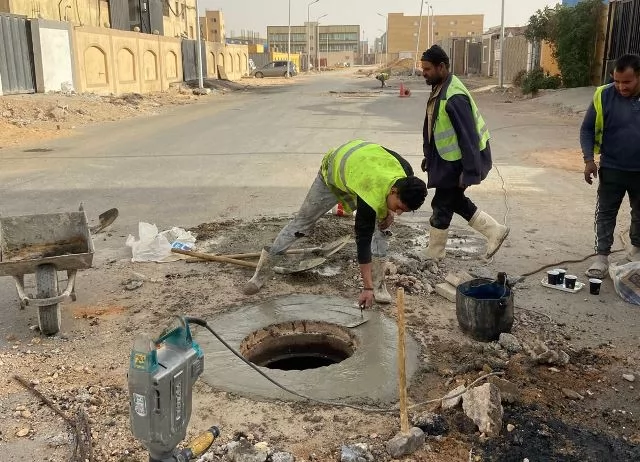 رئيس جهاز العاشر يتابع أهم الأعمال الخدمية بالأحياء والمناطق الصن