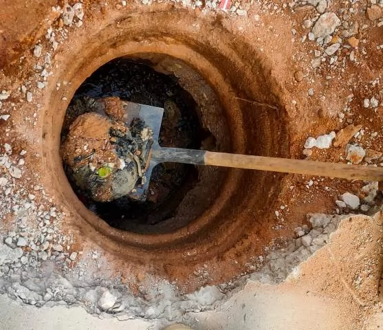 رئيس جهاز العاشر يتابع أهم الأعمال الخدمية بالأحياء والمناطق الصن