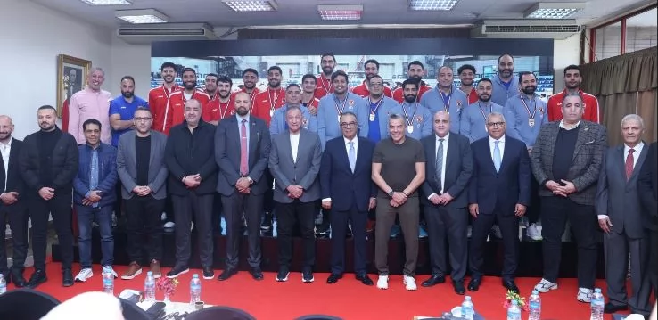 اتحاد السلة يسلم الأهلي كأس دوري المرتبط