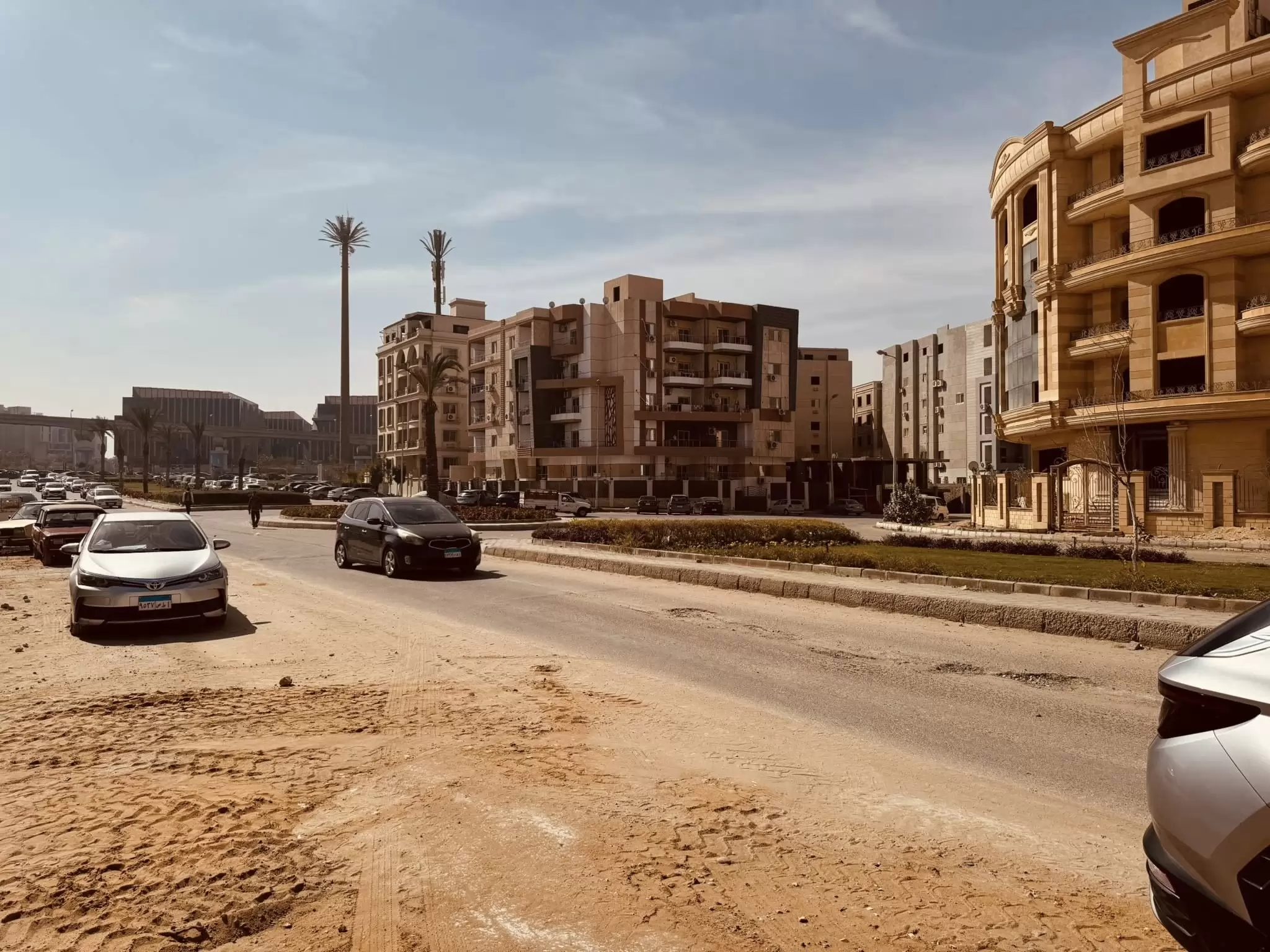 رئيس الجهاز يتابع رفع كفاءة الخدمات بالتجمع الخامس .. صور