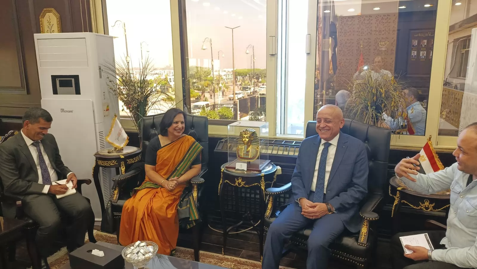 نائب وزيرالشؤون الخارجيةالهندى يلتقى محافظ الأقصرلبحث سبل التعاون