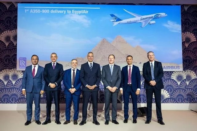 وصول أول طائرة لمصر للطيران من طراز الايرباصA350-900 إلى مطار 