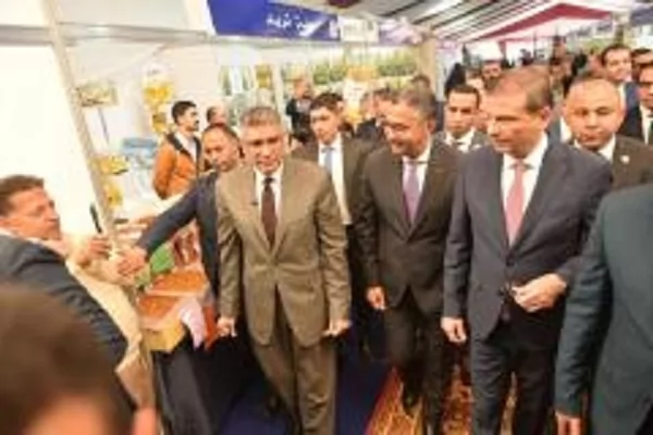  شريف فاروق يفتتح معرض «أهلاً رمضان» الرئيسي بالجيزة 