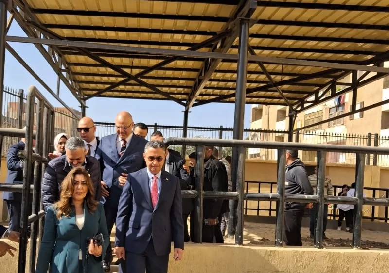 وزيري التنمية المحلية والتموين ومحافظ القليوبية يفتتحون مجزر كفر 