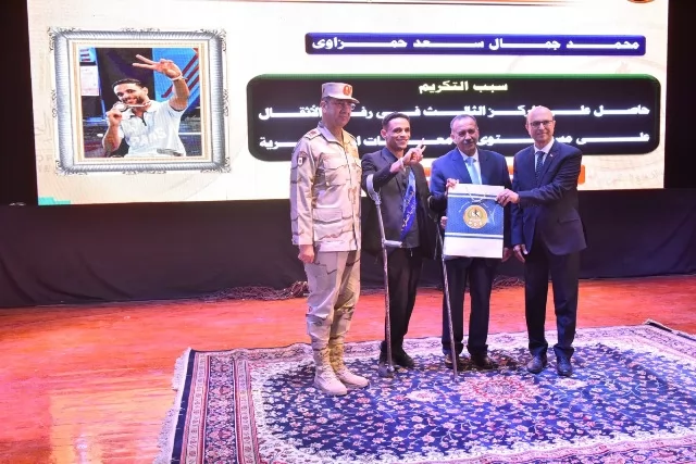 أبوالنصريشهد الندوة التثقيفية الثامنةلقوات الدفاع الشعبي والعسكرى