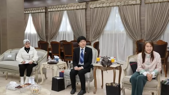 محافظ الإسماعيلية والقنصل الصيني يبحثان التعاون المشترك..صور