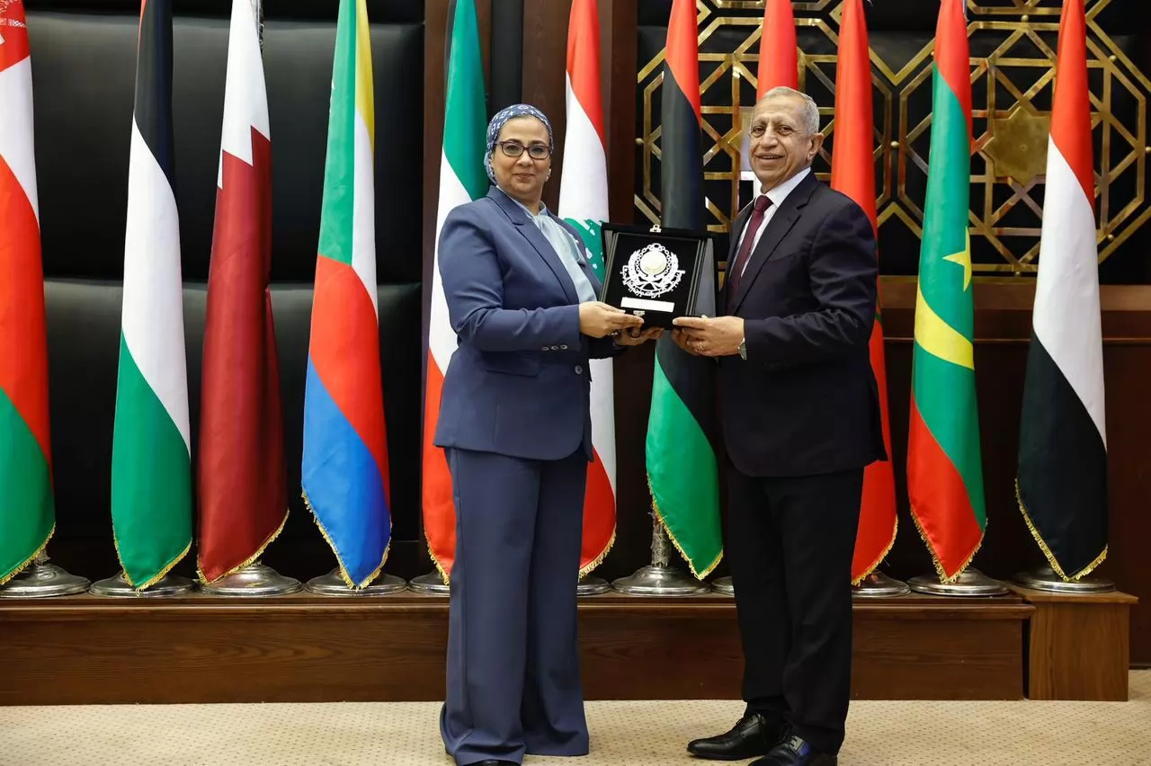 رئيسة القومي للمرأة تتفقد معرض مشروعات رائدات الأعمال..صور