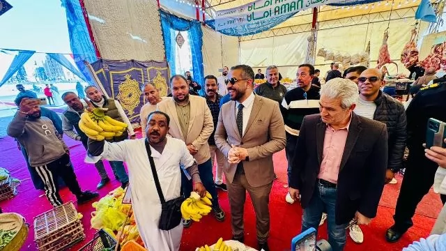 رئيس جهاز العبور الجديدة يفتتح معرض 