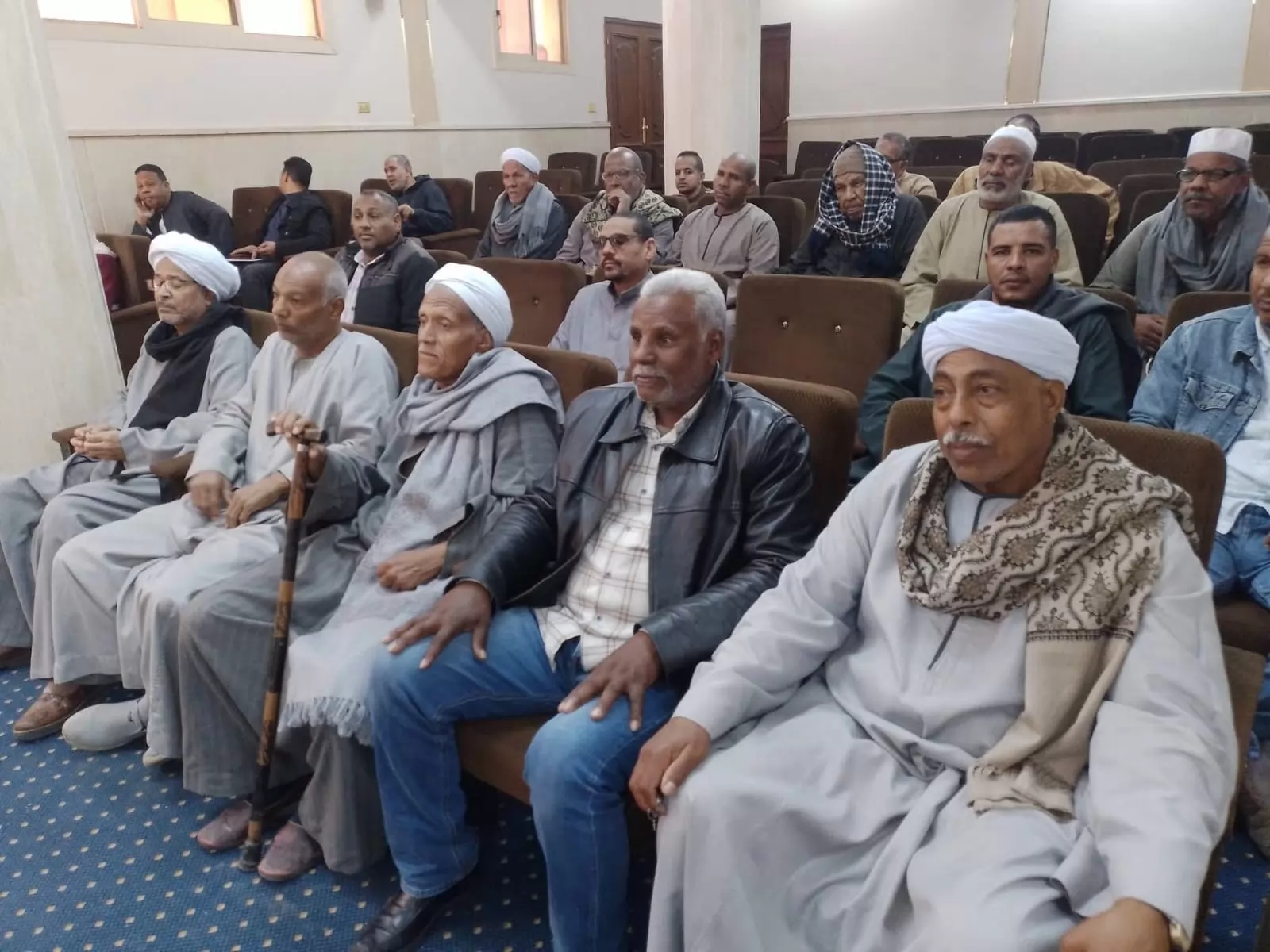 رئيس البياضية بالأقصر يعقد لقاء اليوم المفتوح مع المواطنين