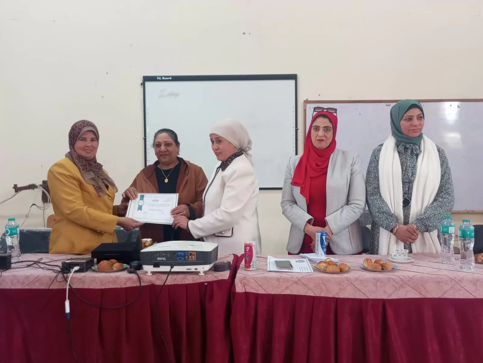 مستشار الفلسفة تدشن مبادرة توعوية بالإسماعيلية..صور