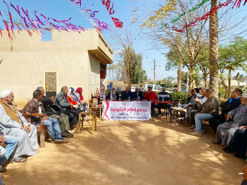 مجمع إعلام القليوبية يناقش الإدارة الحديثة لمزارع الفراولة