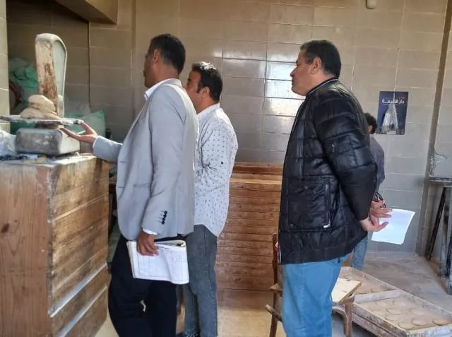 أمين: جهاز مدينة بدر والتموين يحرران 3 محضر نقص وزن للمخابز.. صور