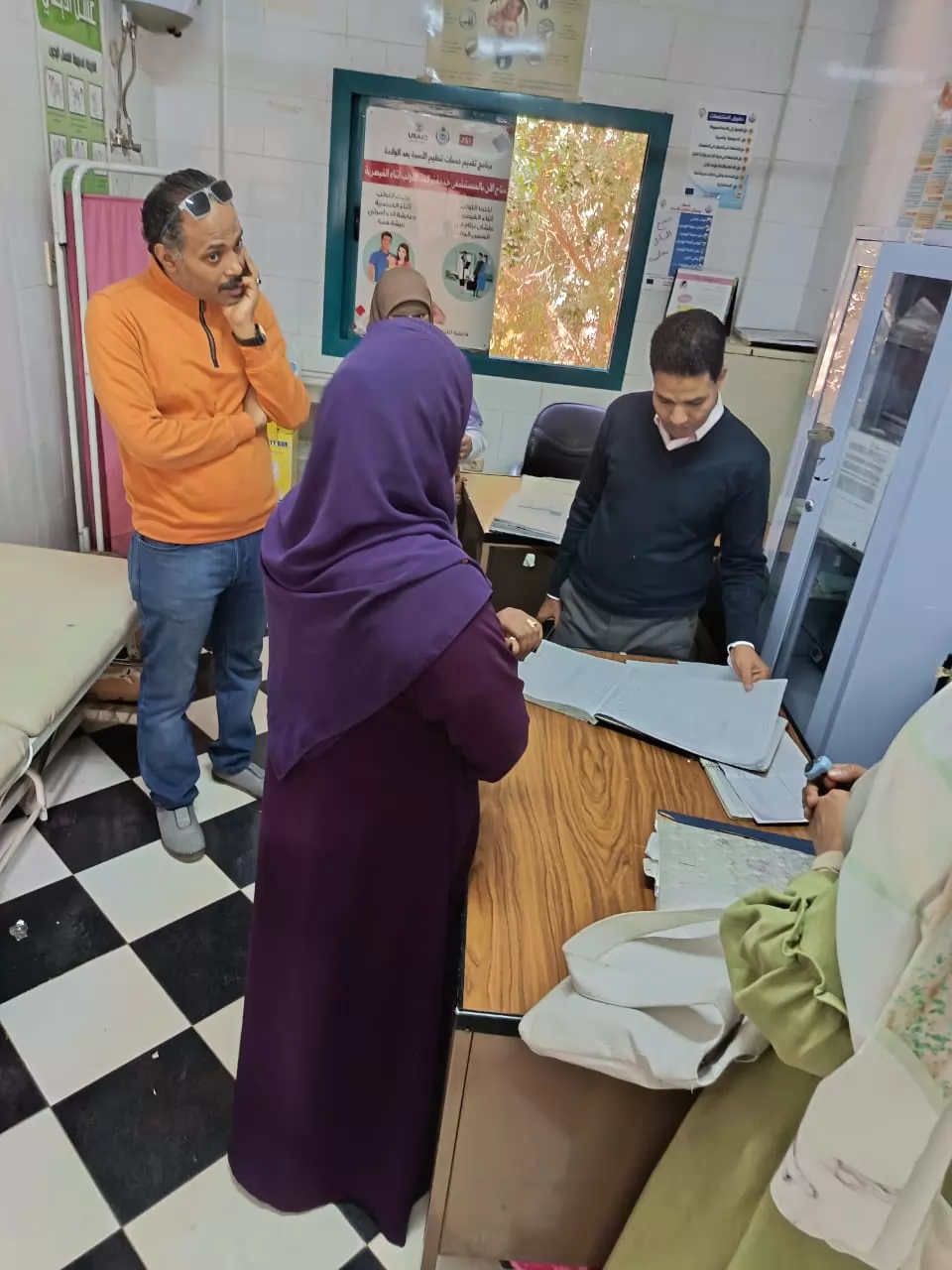 وكيل وزارة الصحة بالأقصر يتابع انتظام العمل وجودة الخدمات بالزيني